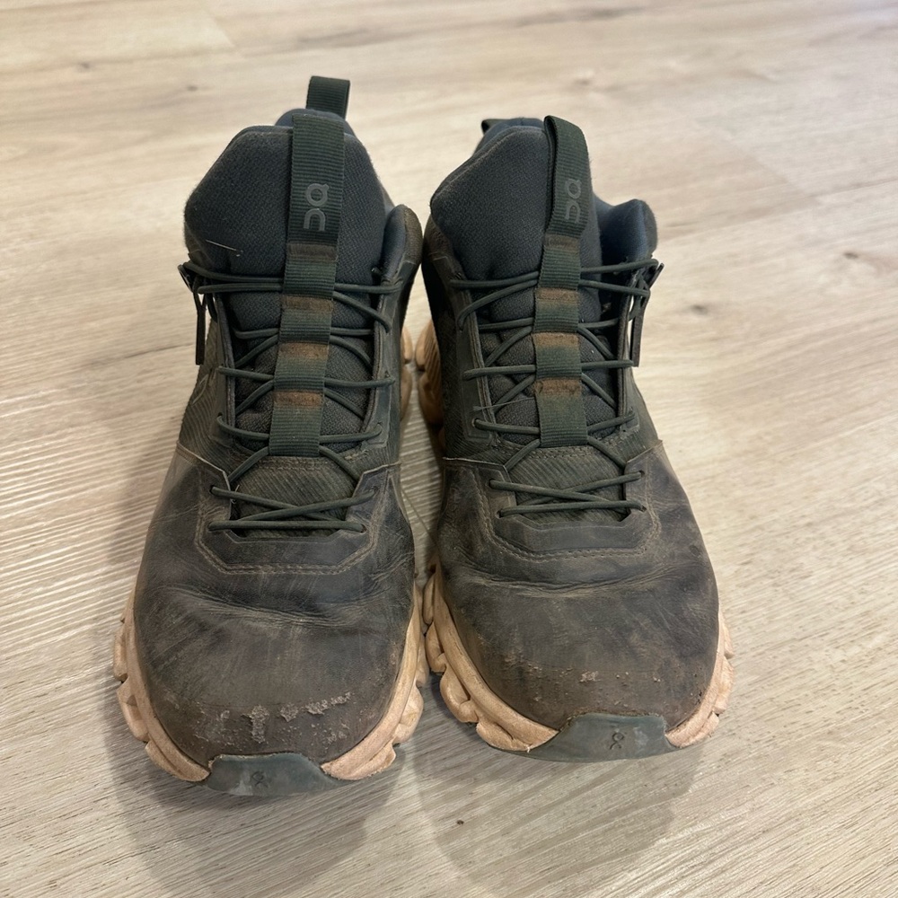 On Women’s Hiking Boots Waterproof